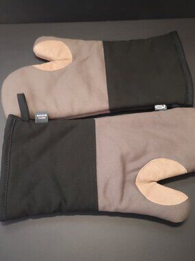 Simons Heavy Duty Cotton w/ a  Suede Patch Oven Mitts for Baking or Grilling
